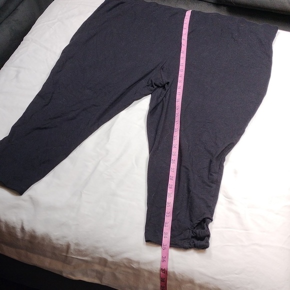 Torrid women's capris size 5 - Picture 10 of 11